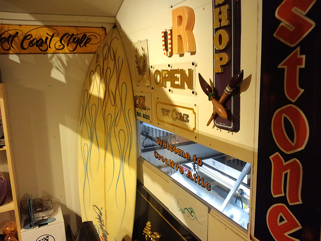 大阪のピンストライプが出来る看板屋さん