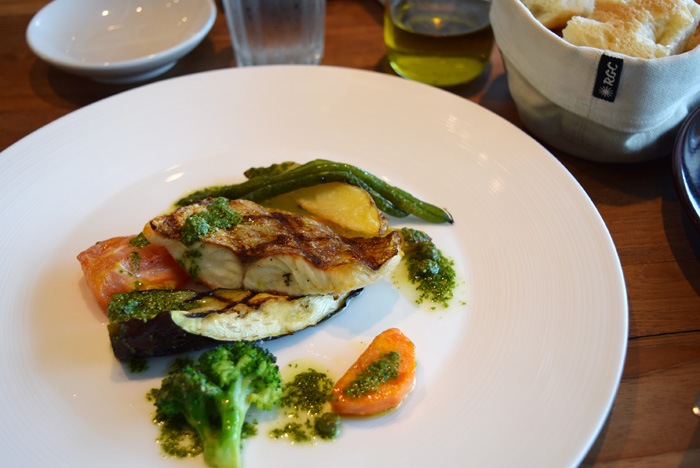 ボートハウスでシェフのおすすめランチ