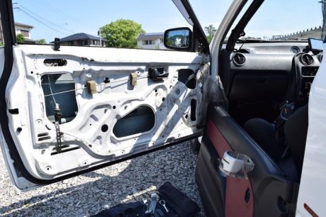 ヴィヴィオの窓ガラスが落ちて動かない