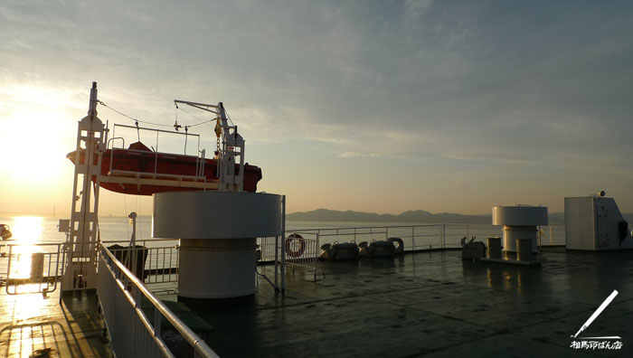 神戸三宮港を出港して宮崎港へ