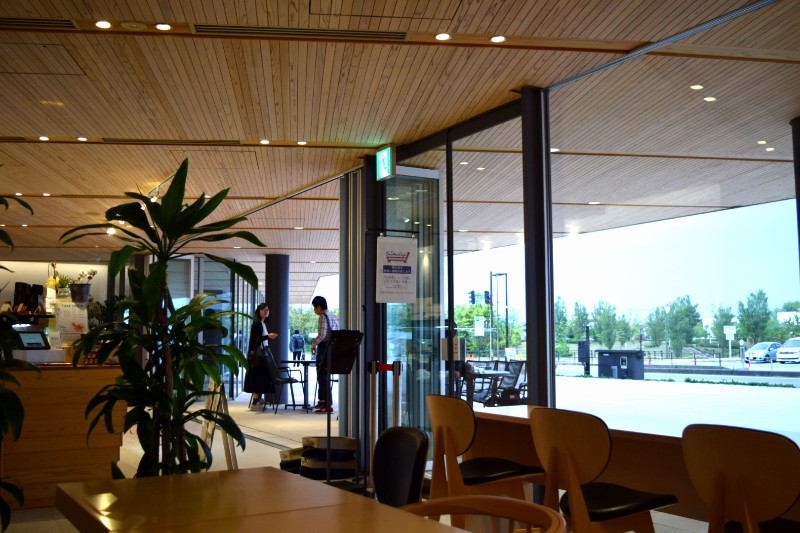 富山県美術館のカフェ