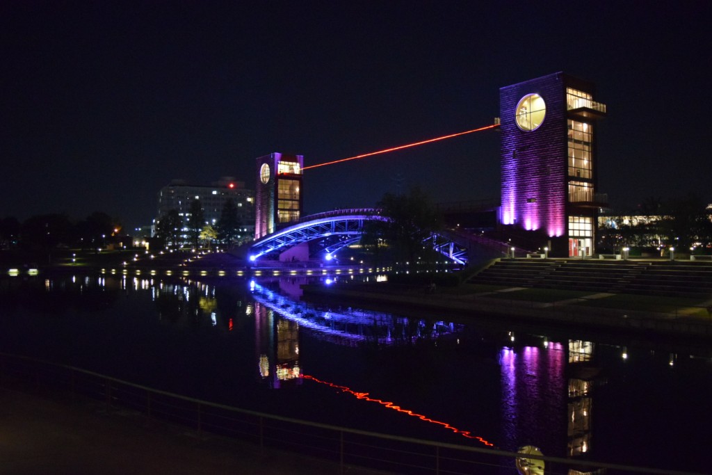 富山市　環水公園（カナルパーク）