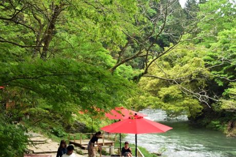 山中温泉の川床
