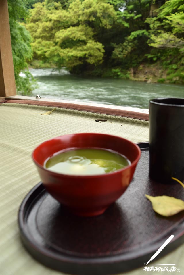 川床で抹茶ぜんざい