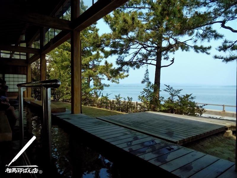 七尾市 和倉温泉の海を眺めながらの足湯