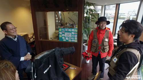 木村つづくさんと、田島亜星さんがテレビ収録で来店