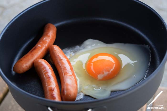 ジェットボイルでは目玉焼きですら時間が掛かる。