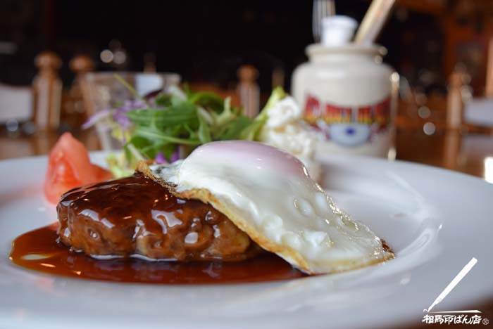 甘めの醤油ソースのハンバーグ