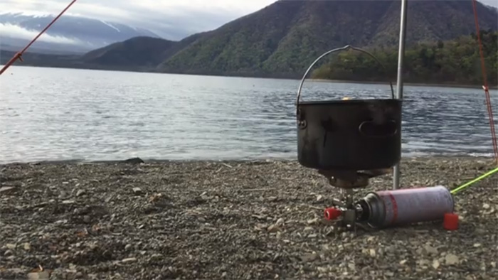 本栖湖にある浩庵キャンプ場での朝