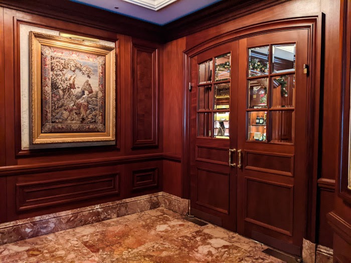 リッツカールトン大阪の入口