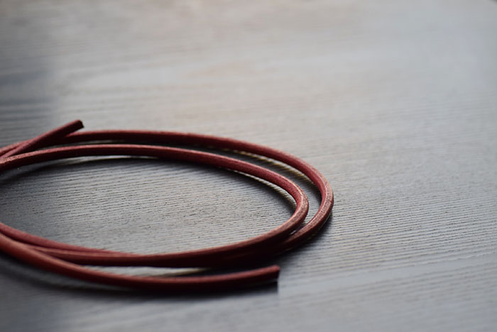 ハンズマンで買った革紐